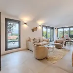 3 Bedrooms With Terrace - Happy 아파트