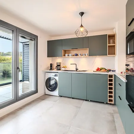 3 Bedrooms With Terrace - Happy דירה *